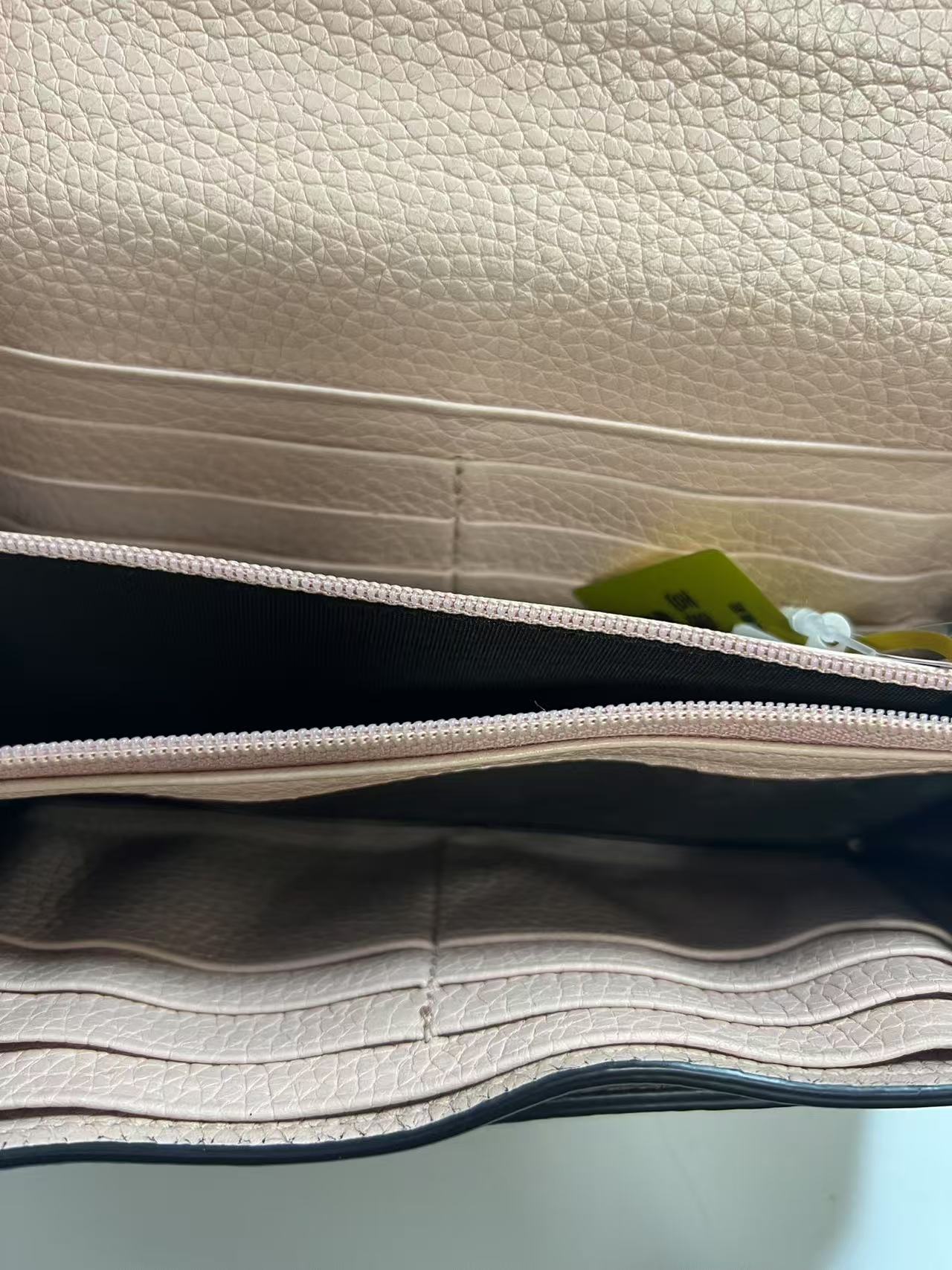 Gucci Blind for Love Blush Pink Pebbled Leather Snap Wallet