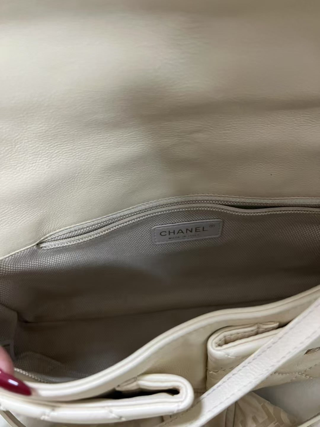 Chanel Airport Double Pocket White Quilted Calfskin Shoulder Bag