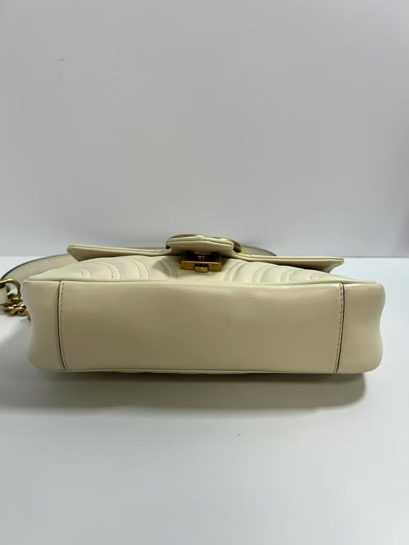 Gucci GG Marmont White Leather Chevron-Quilted Shoulder Bag