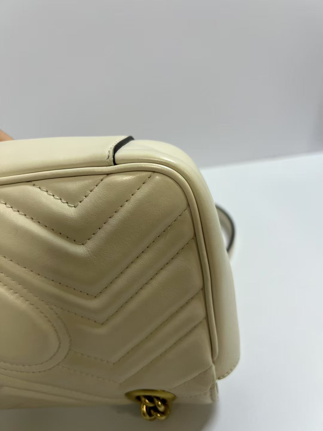 Gucci GG Marmont White Leather Chevron-Quilted Shoulder Bag