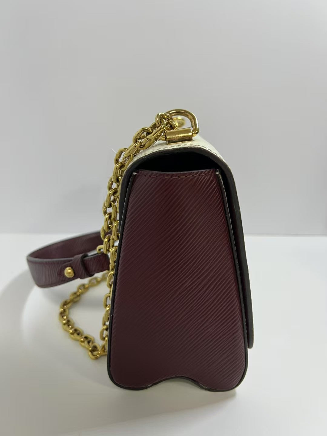 Louis Vuitton Twist MM White & Burgundy Epi Leather Chain Bag