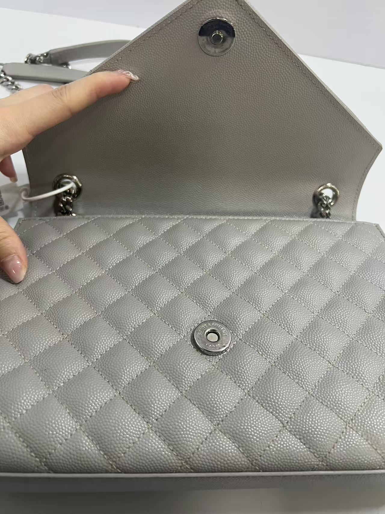 Saint Laurent Envelope Medium Grey Chevron-Quilted Grained Leather Shoulder Bag