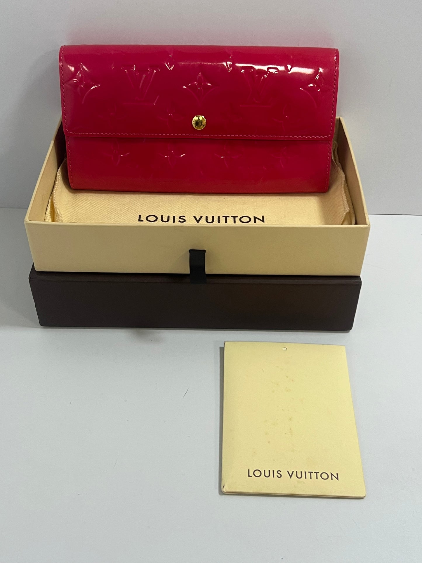 Louis Vuitton Sarah Pomme D'Amour Monogram Vernis Patent Leather Wallet