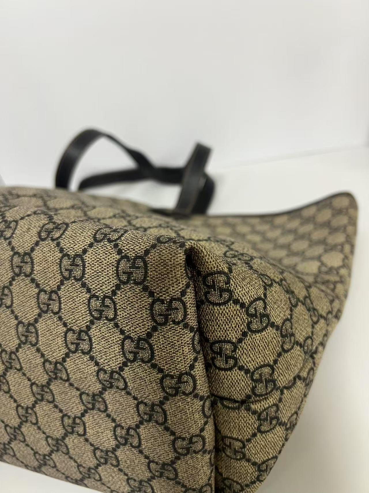Gucci Beige GG Supreme Canvas Large Tote Bag