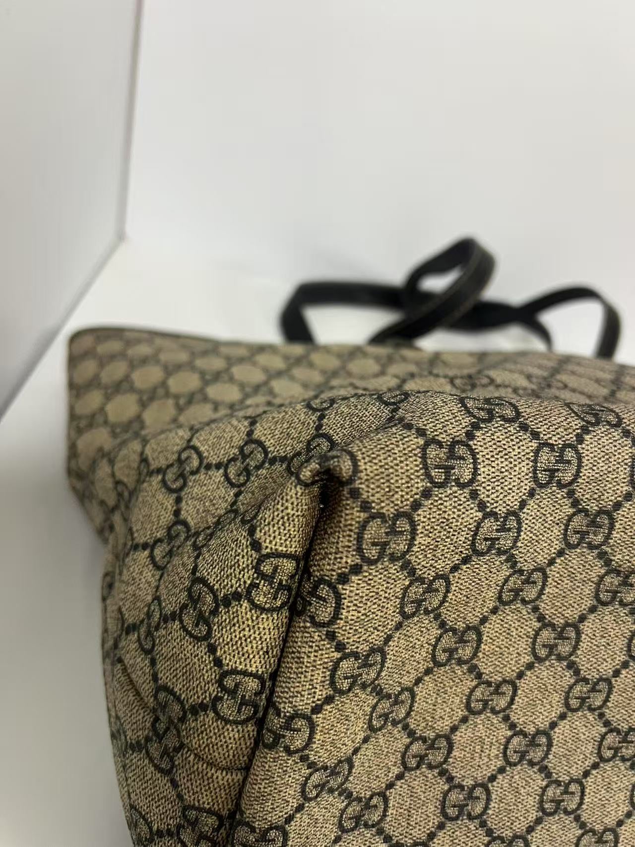 Gucci Beige GG Supreme Canvas Large Tote Bag