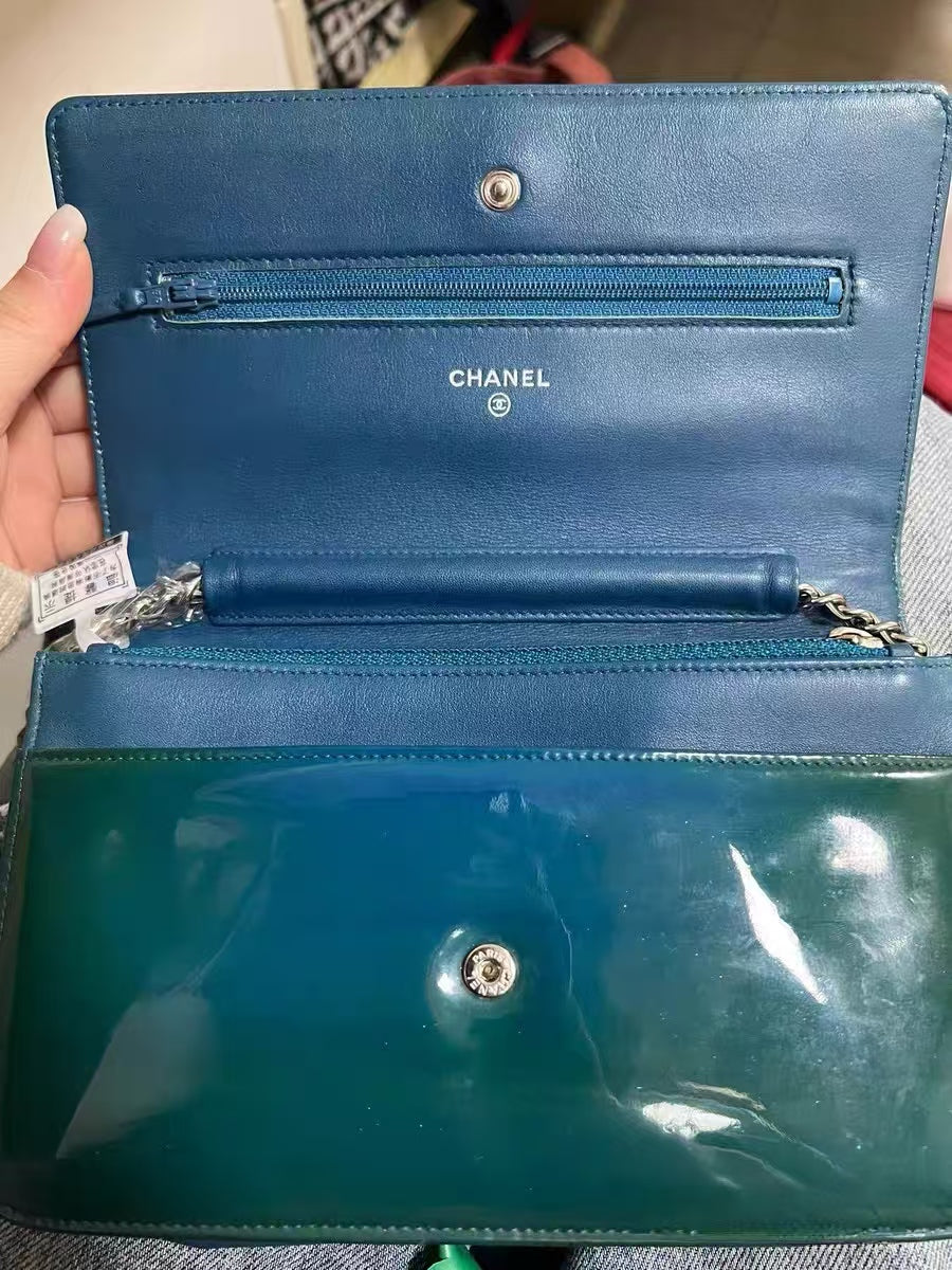 Chanel Green Patent Leather Interlocking CC Logo Wallet on Chain (WOC)