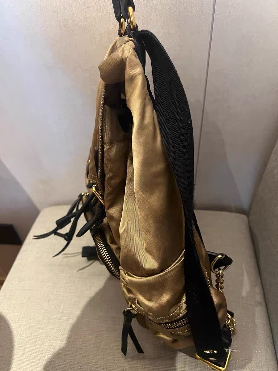 Louis Vuitton Croissant MM Monogram Canvas Shoulder Bag