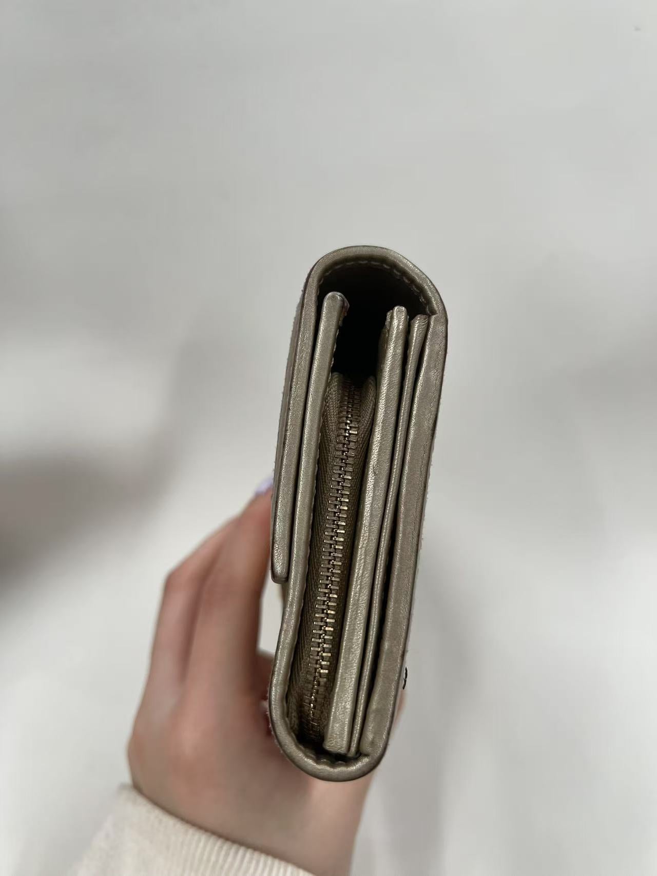 Gucci GG Signature Leather Continental Wallet