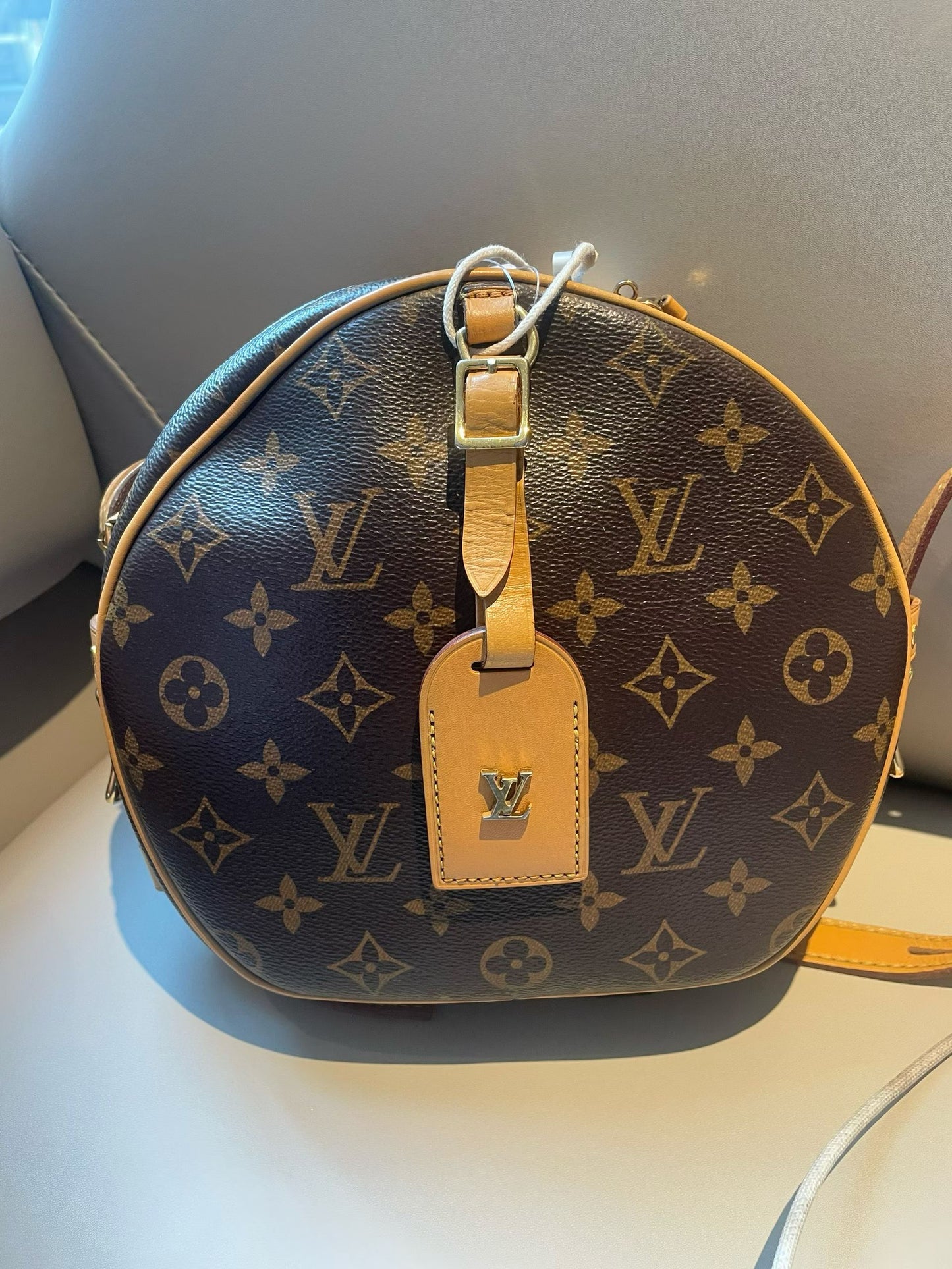 Louis Vuitton Boite Chapeau Souple MM Monogram Canvas Bag
