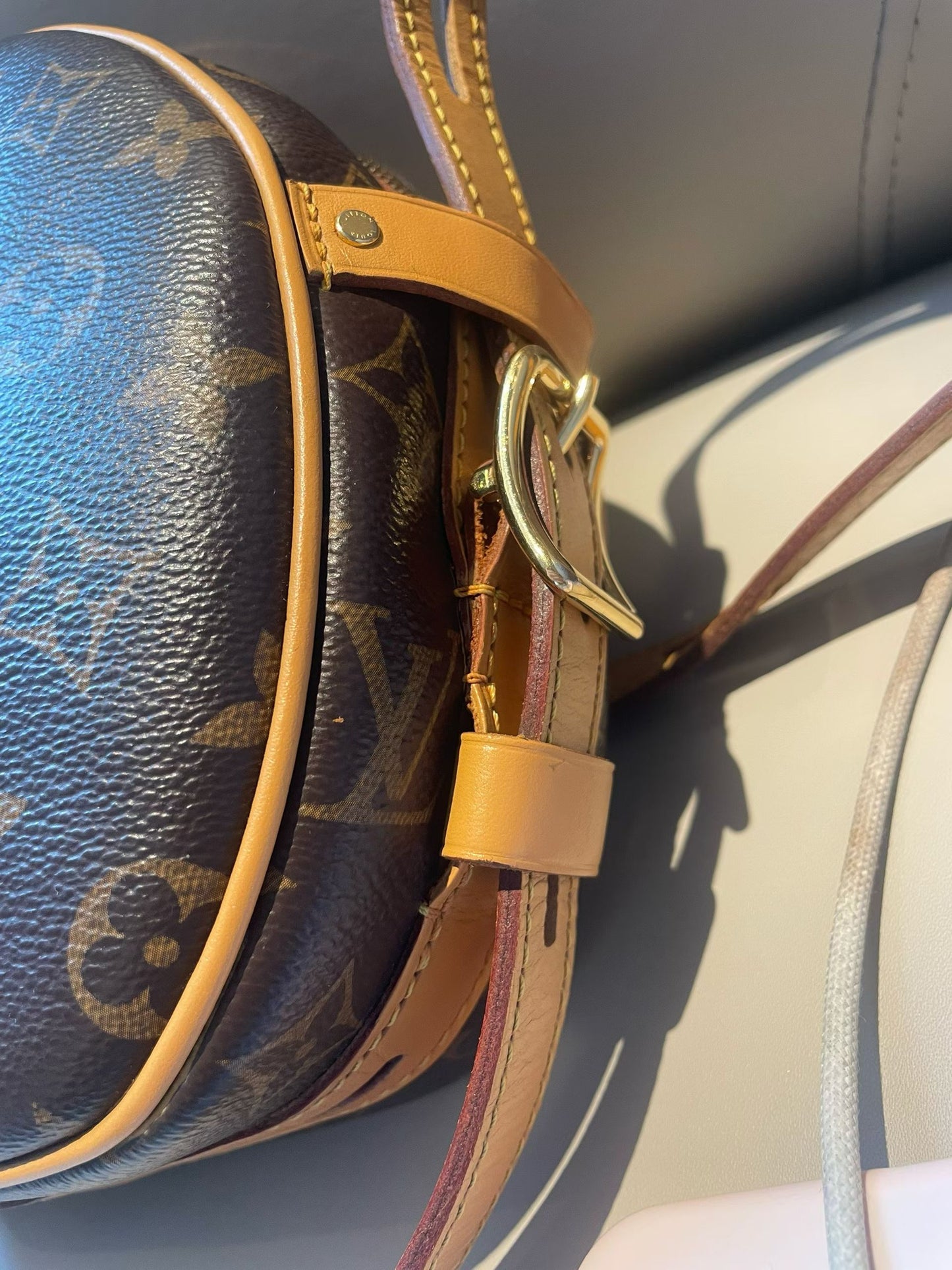 Louis Vuitton Boite Chapeau Souple MM Monogram Canvas Bag